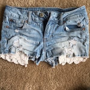 Sz 0 American eagle shortie with ruffle pockets